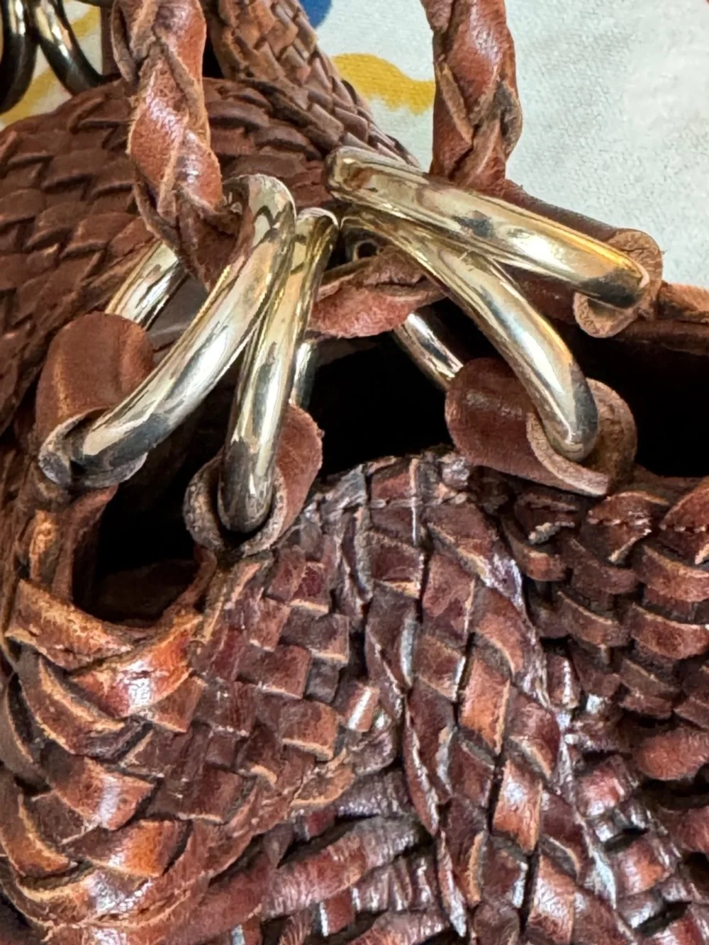 Vintage Woven Leather Crossbody Bag Brown Boho Artisan Basketweave Small Bucket - Picture 7 of 13